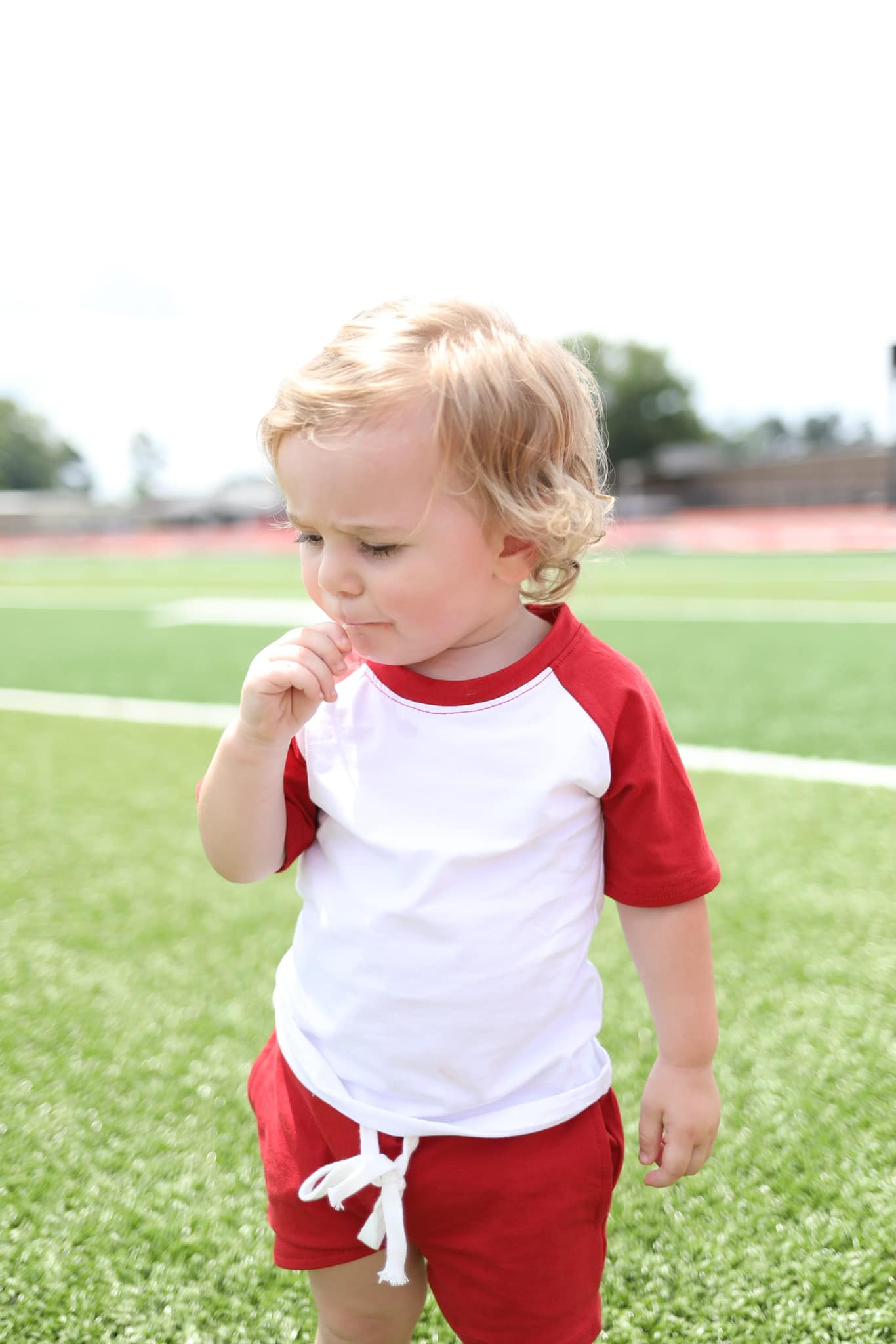 maroon/white ss raglan