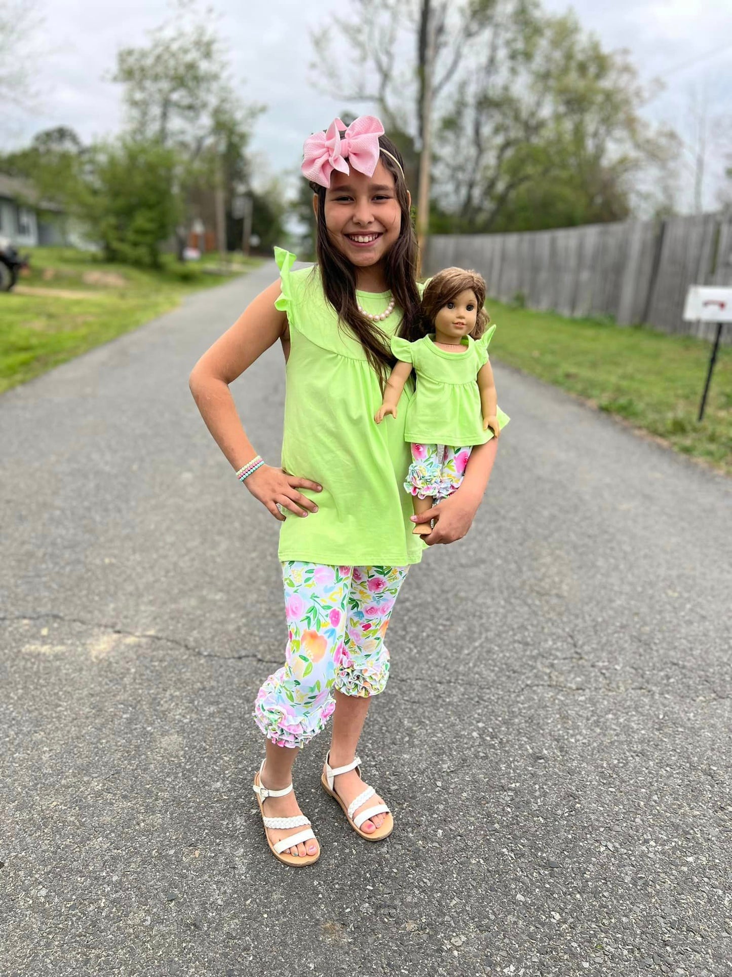 DOLL mint pearl and watercolor spring floral icing capris set