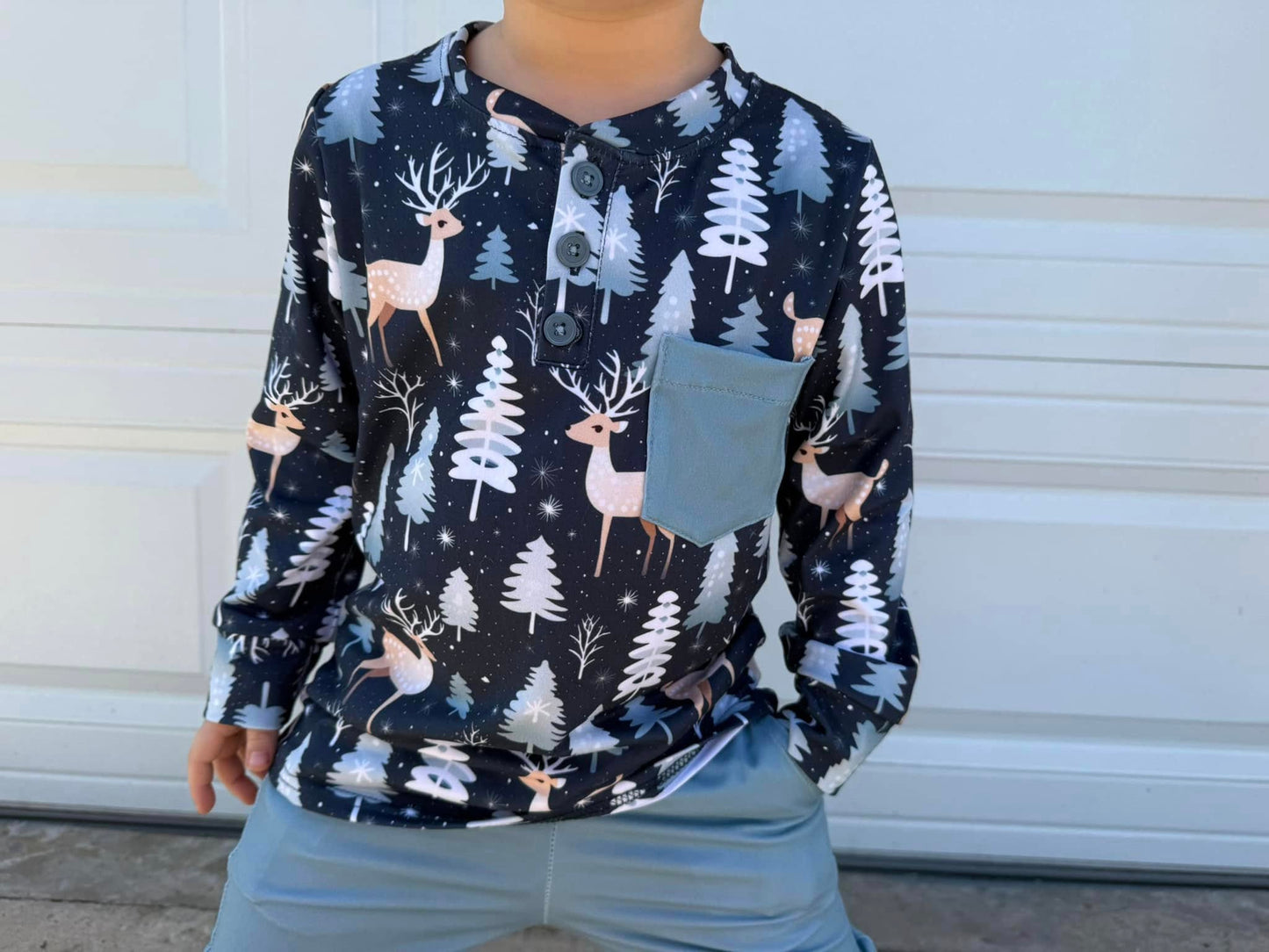 deer pocket Henley tee