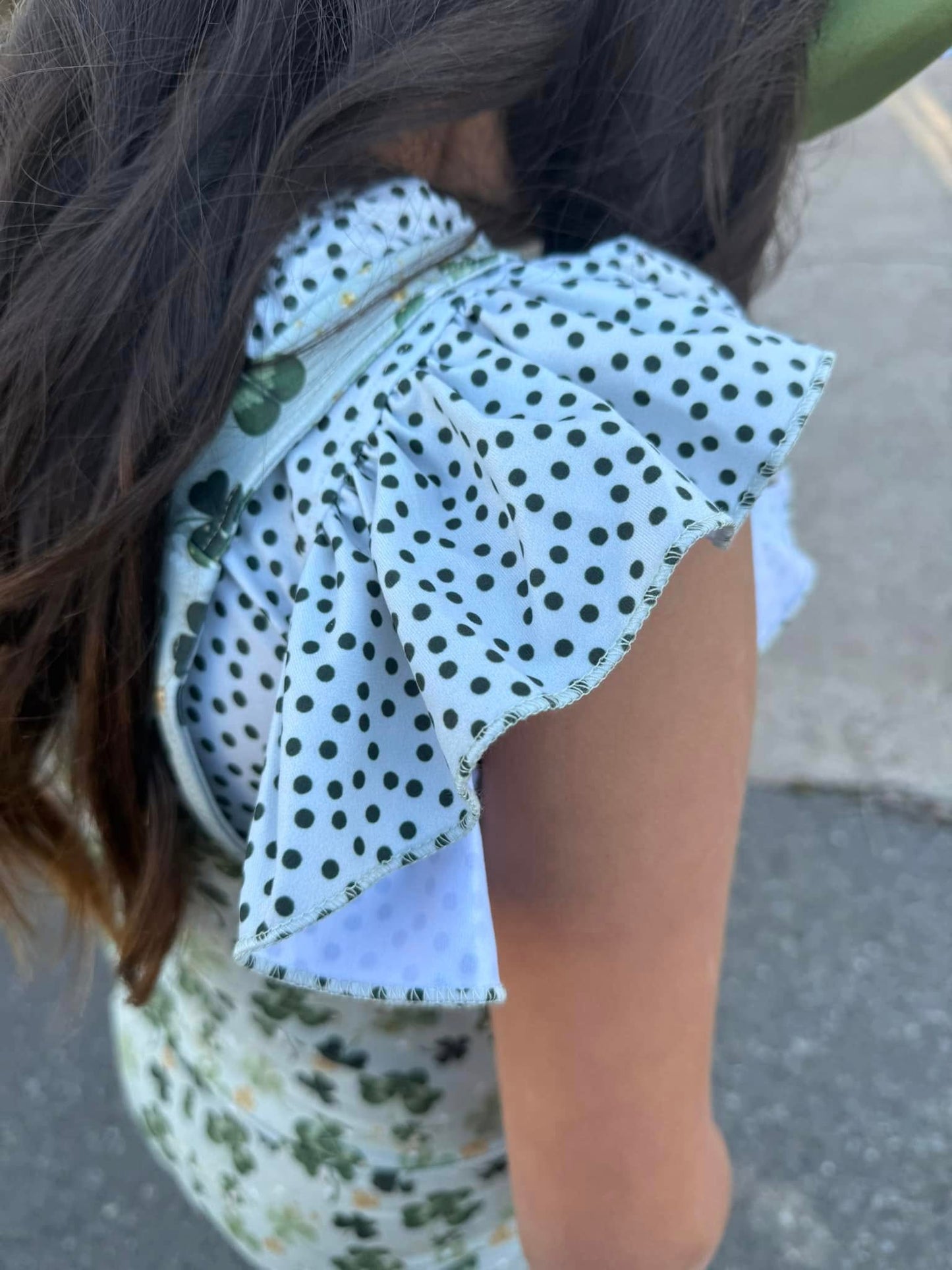 cream polka dot Leo