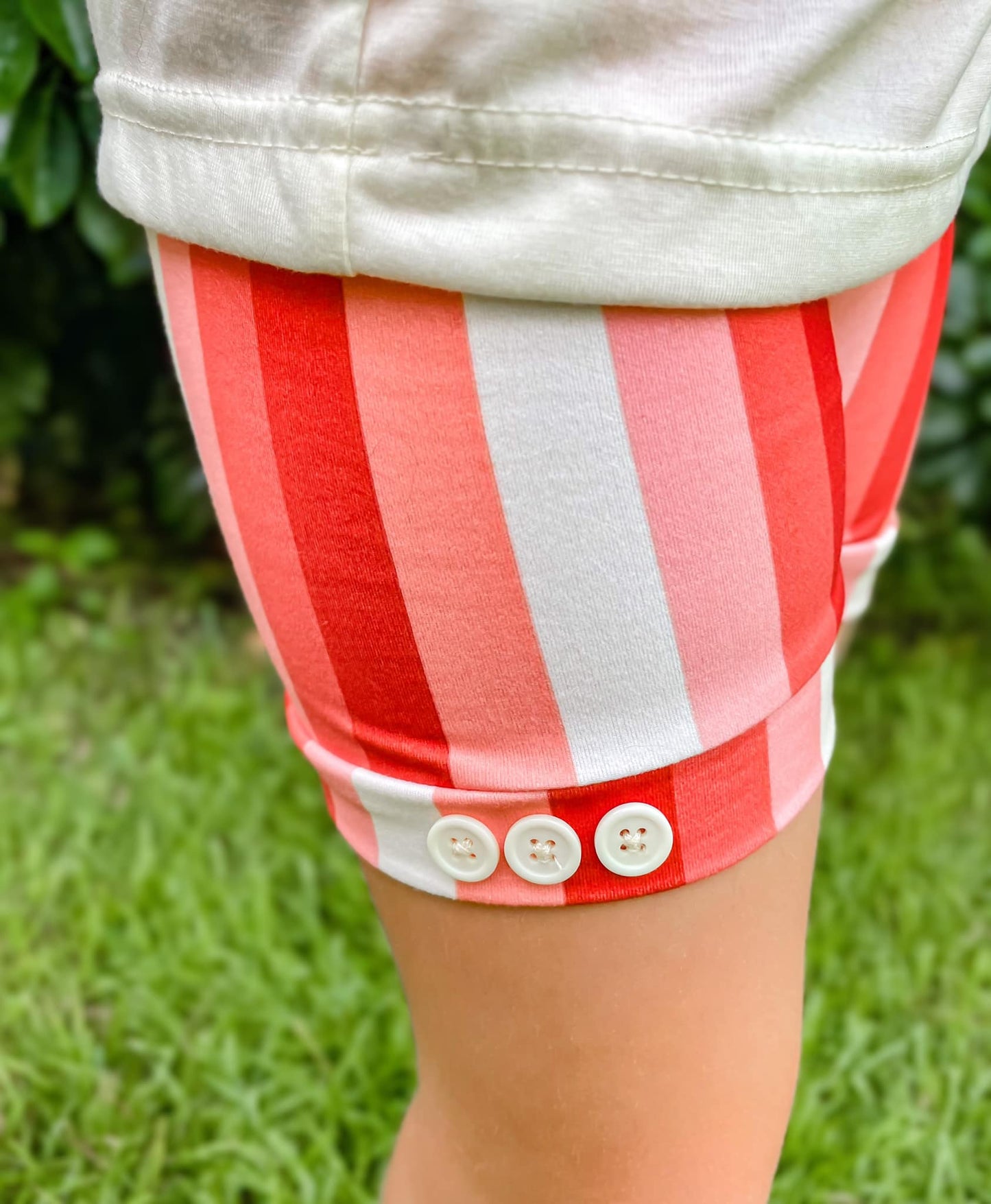 Retro pink vertical stripe button shorts