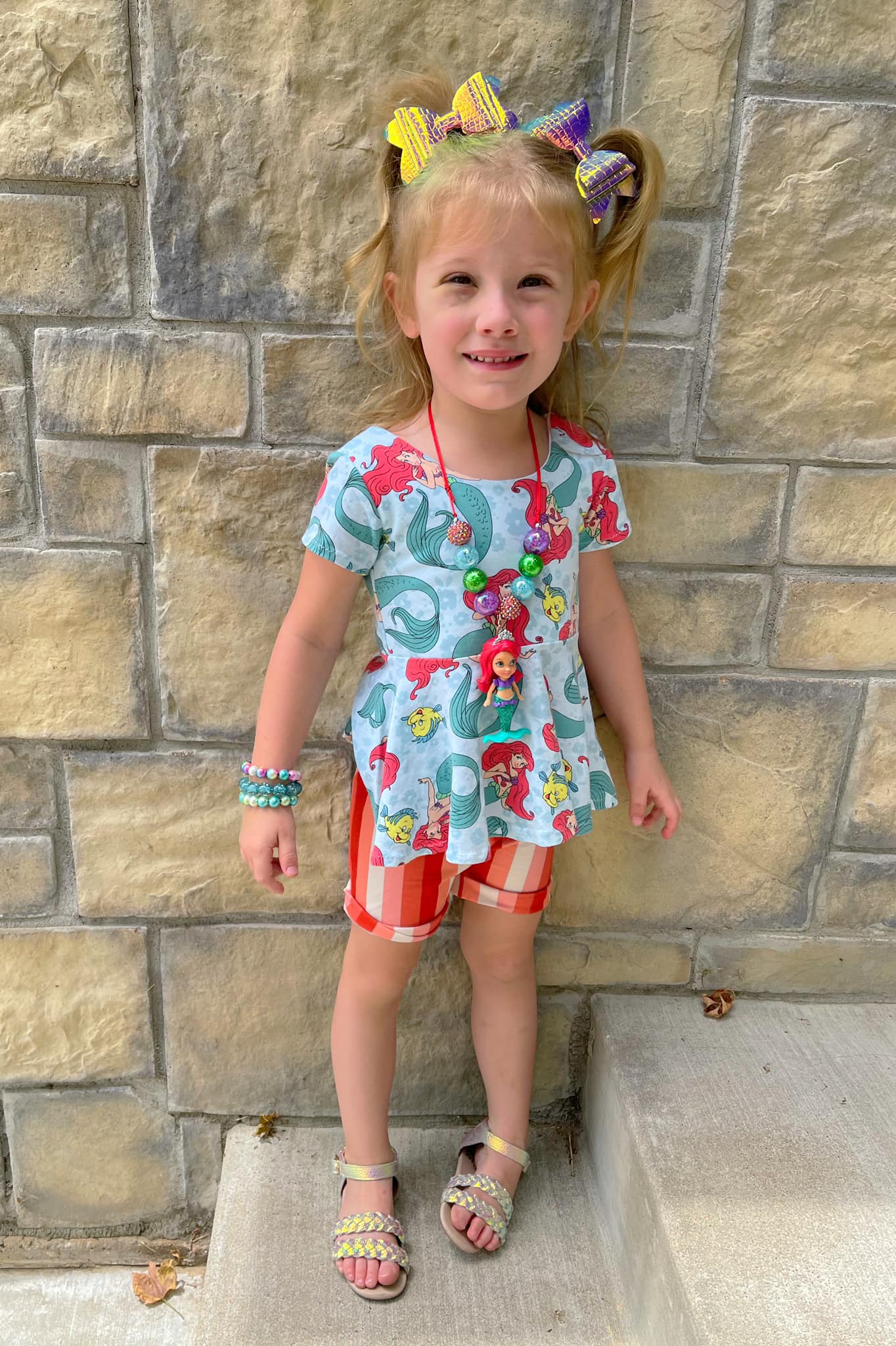 Retro pink vertical stripe button shorts
