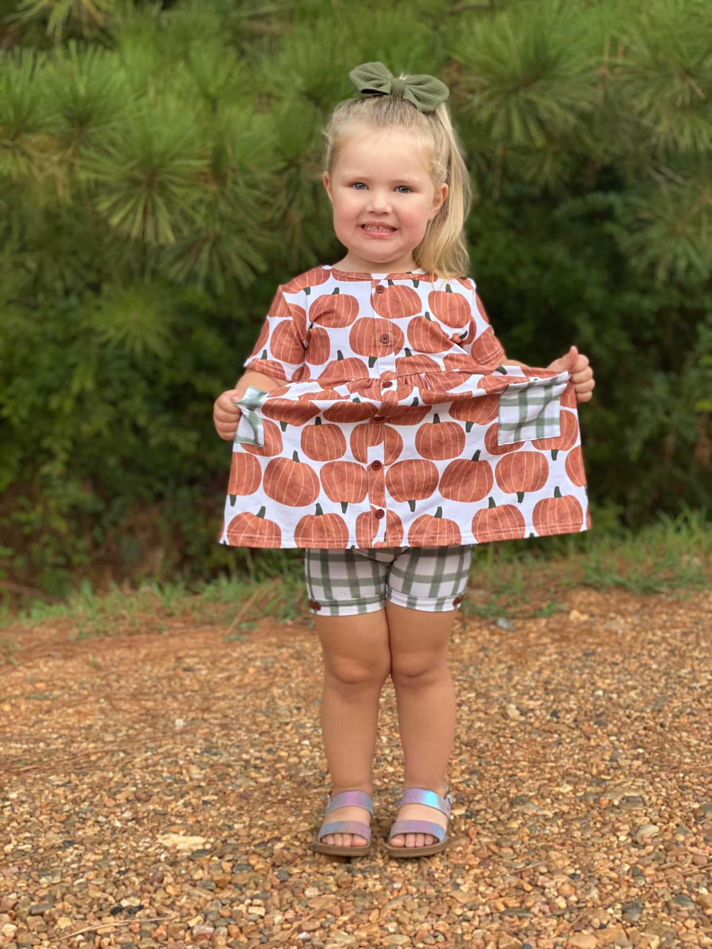 Moss gingham button shorts