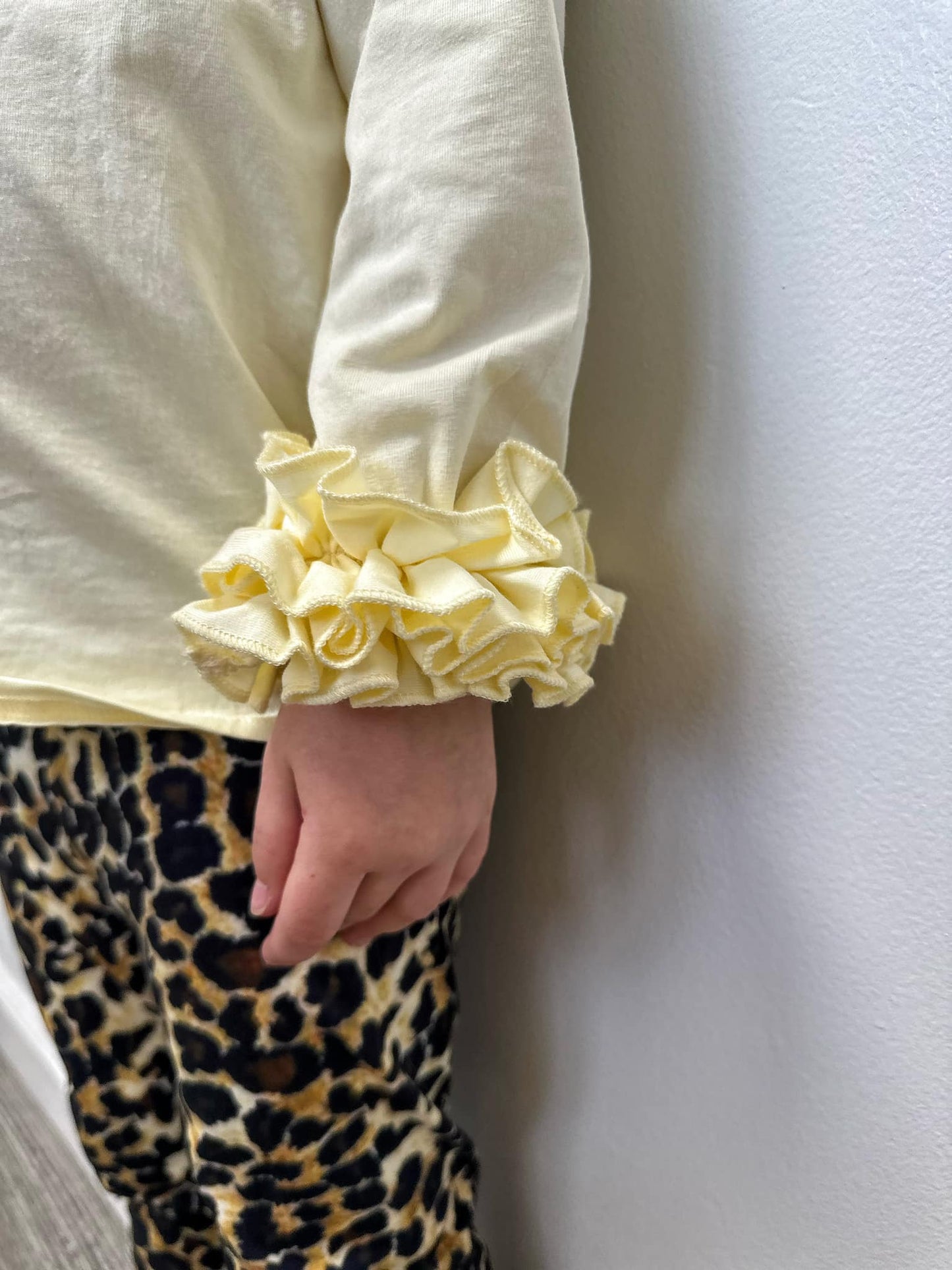 Mama Small cream icing top and leopard triple bells