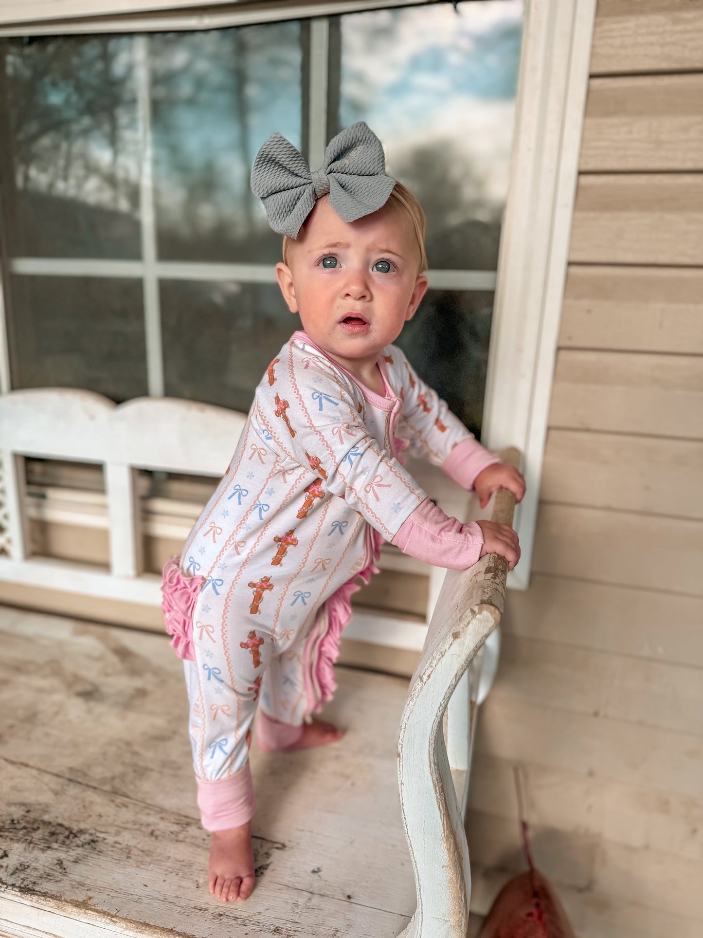 bamboo pink bows and crosses ruffle zippy