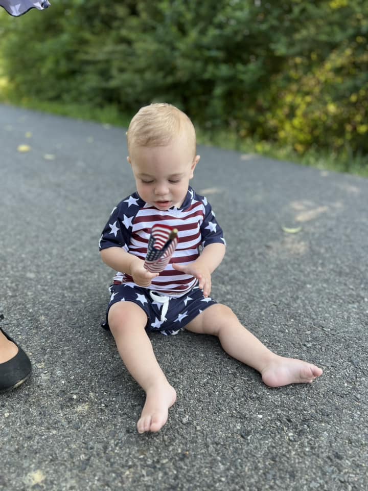 short sleeve vintage red and white stripe raglan with star sleeves