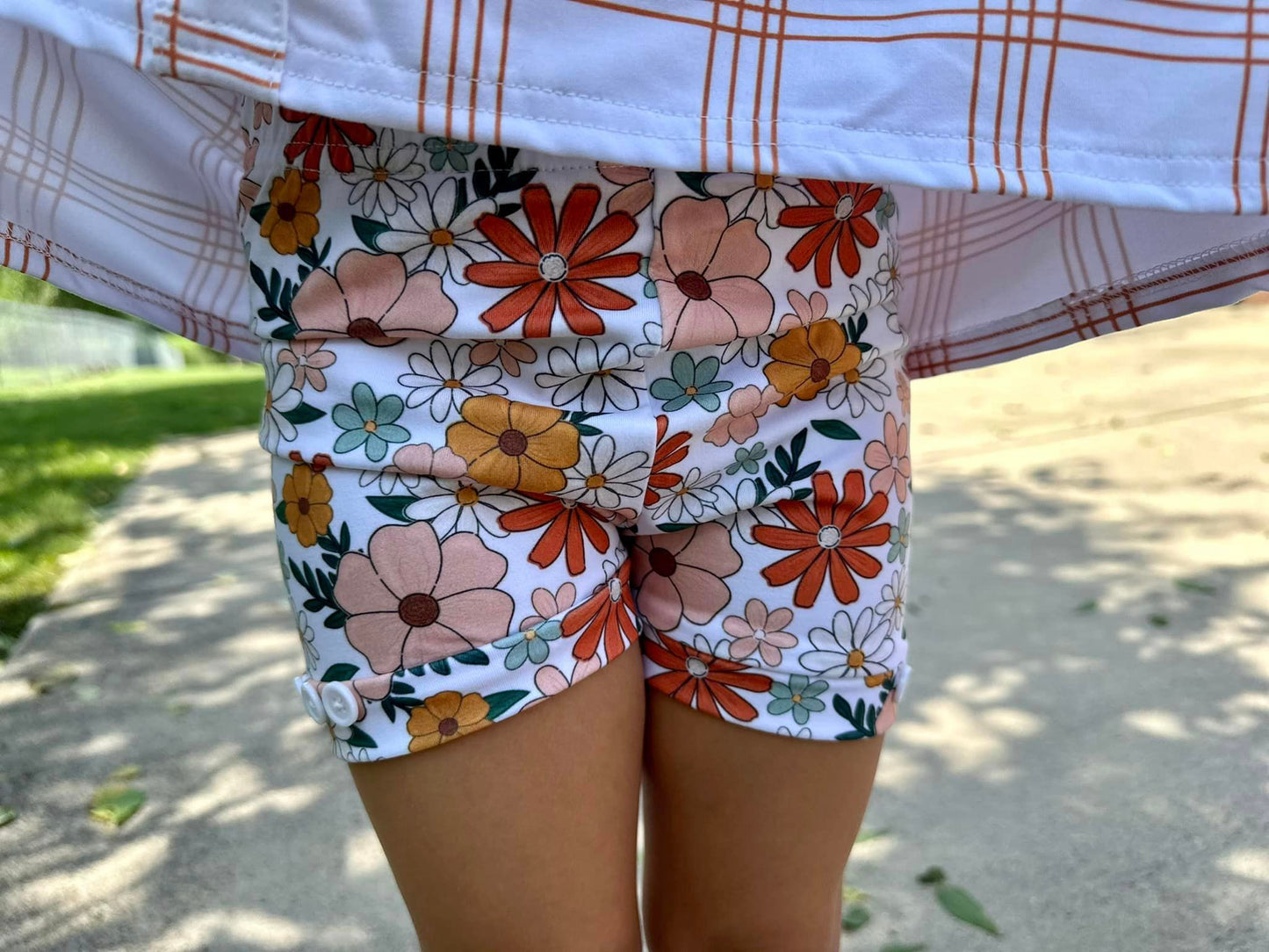 flower button shorts