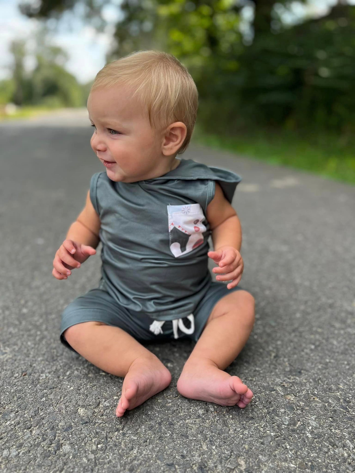 ebony county fair hooded pocket tank