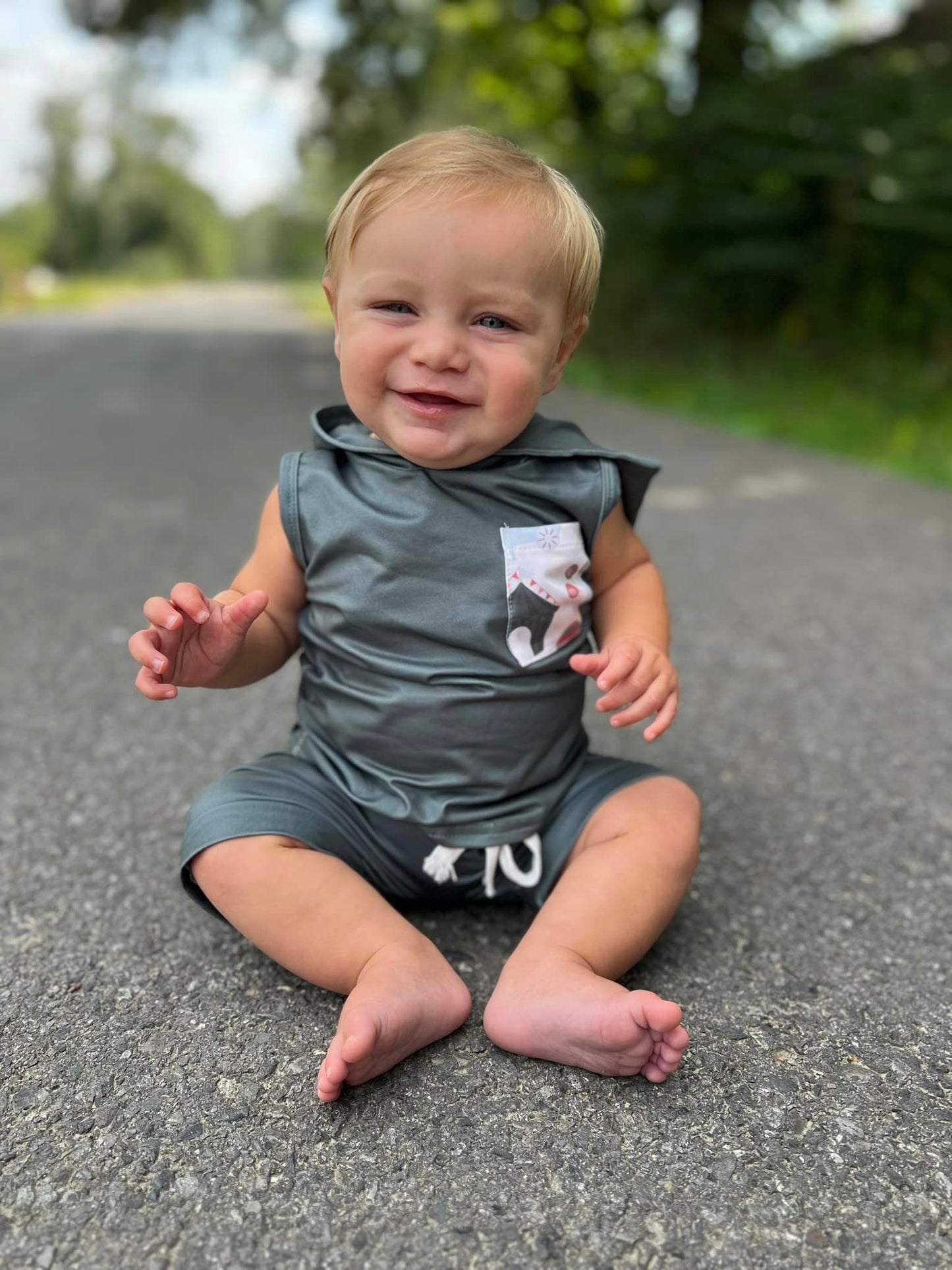 ebony county fair hooded pocket tank