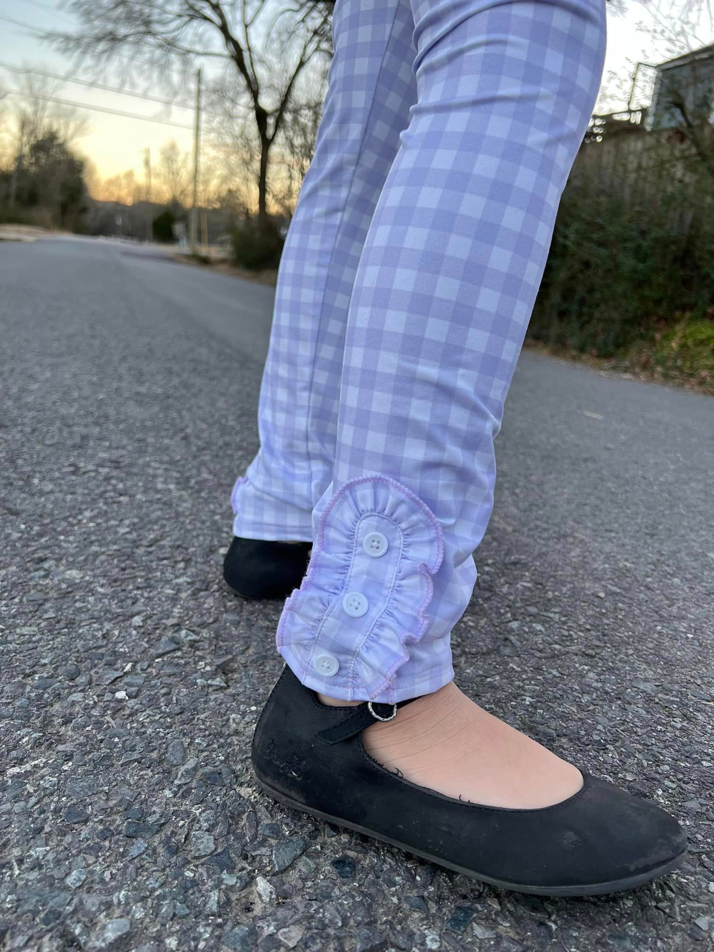 Lilac gingham ruffle button leggings