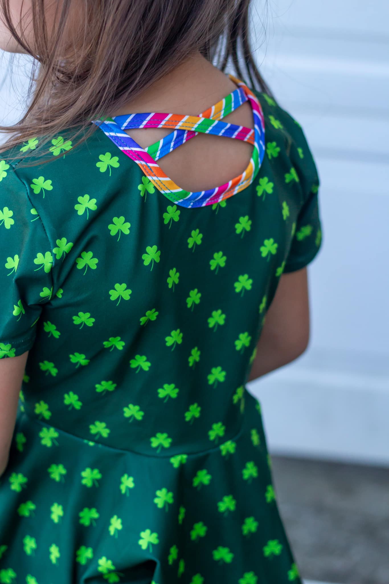 green clover twirl top