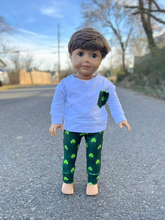 DOLL white, green clover pocket light sweater and green clover jogger set