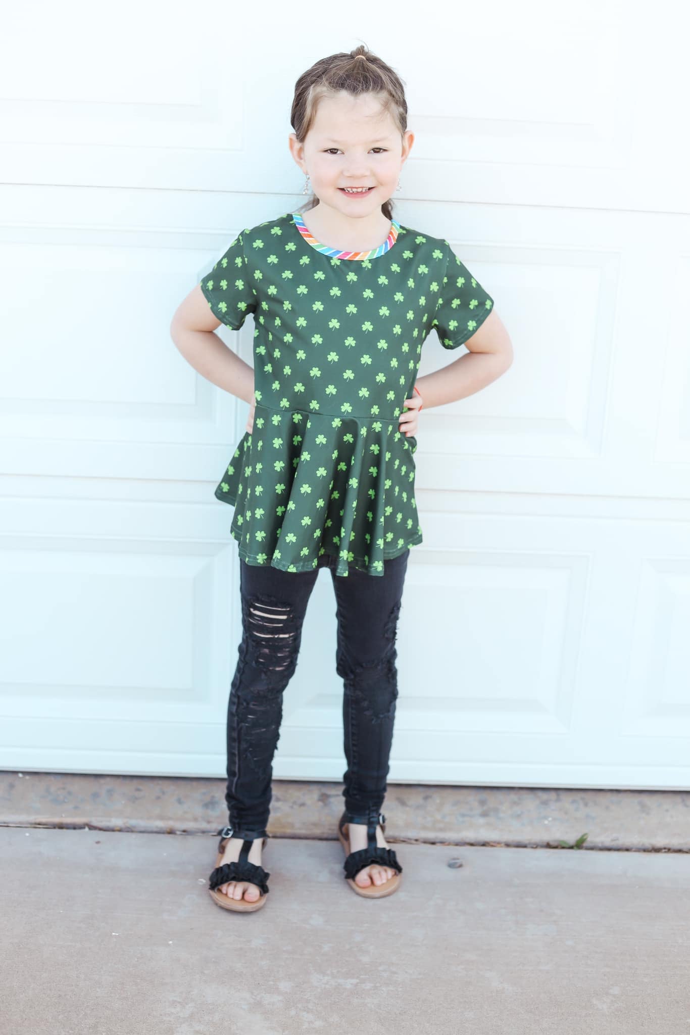 green clover twirl top