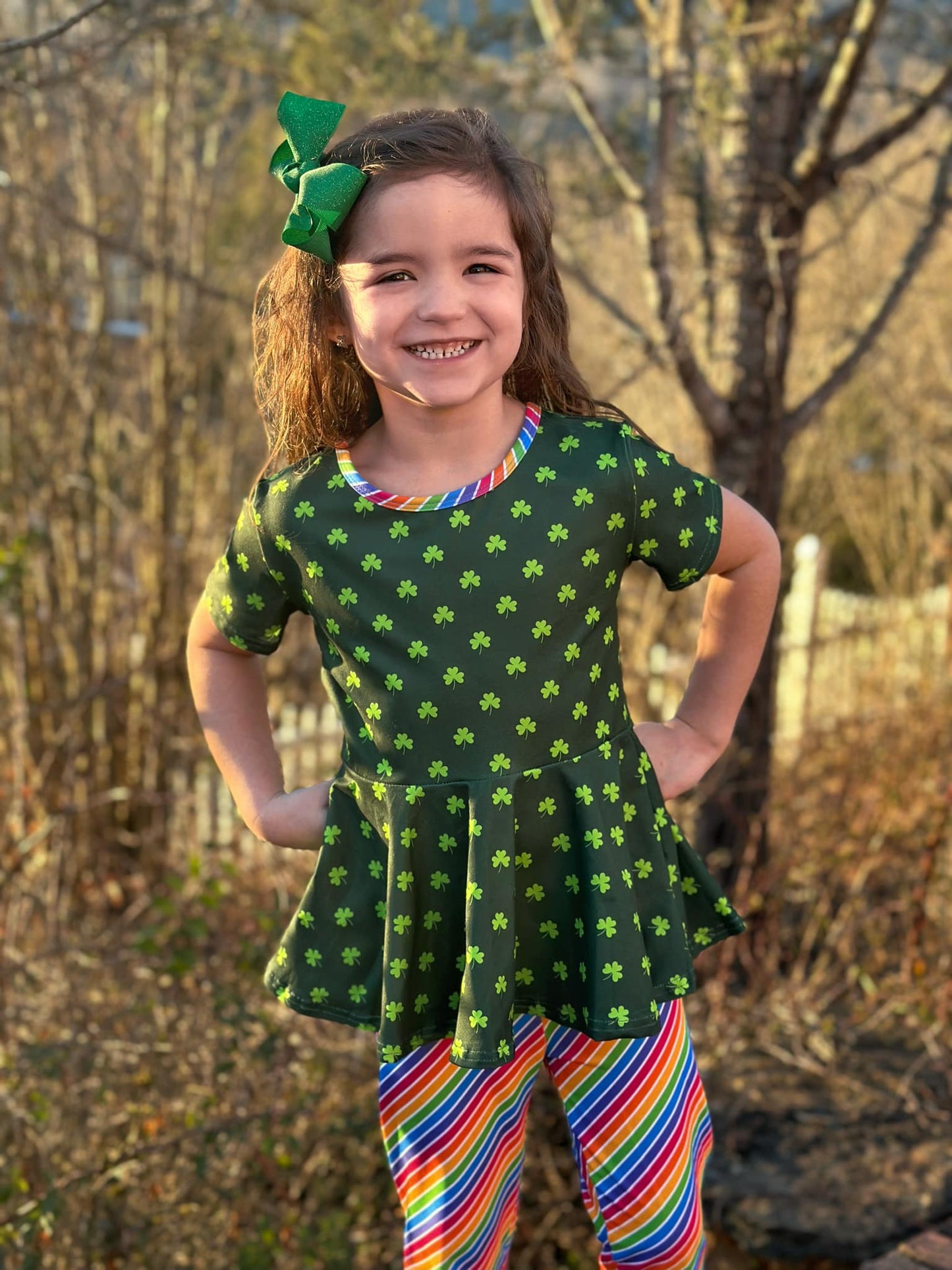 green clover twirl top