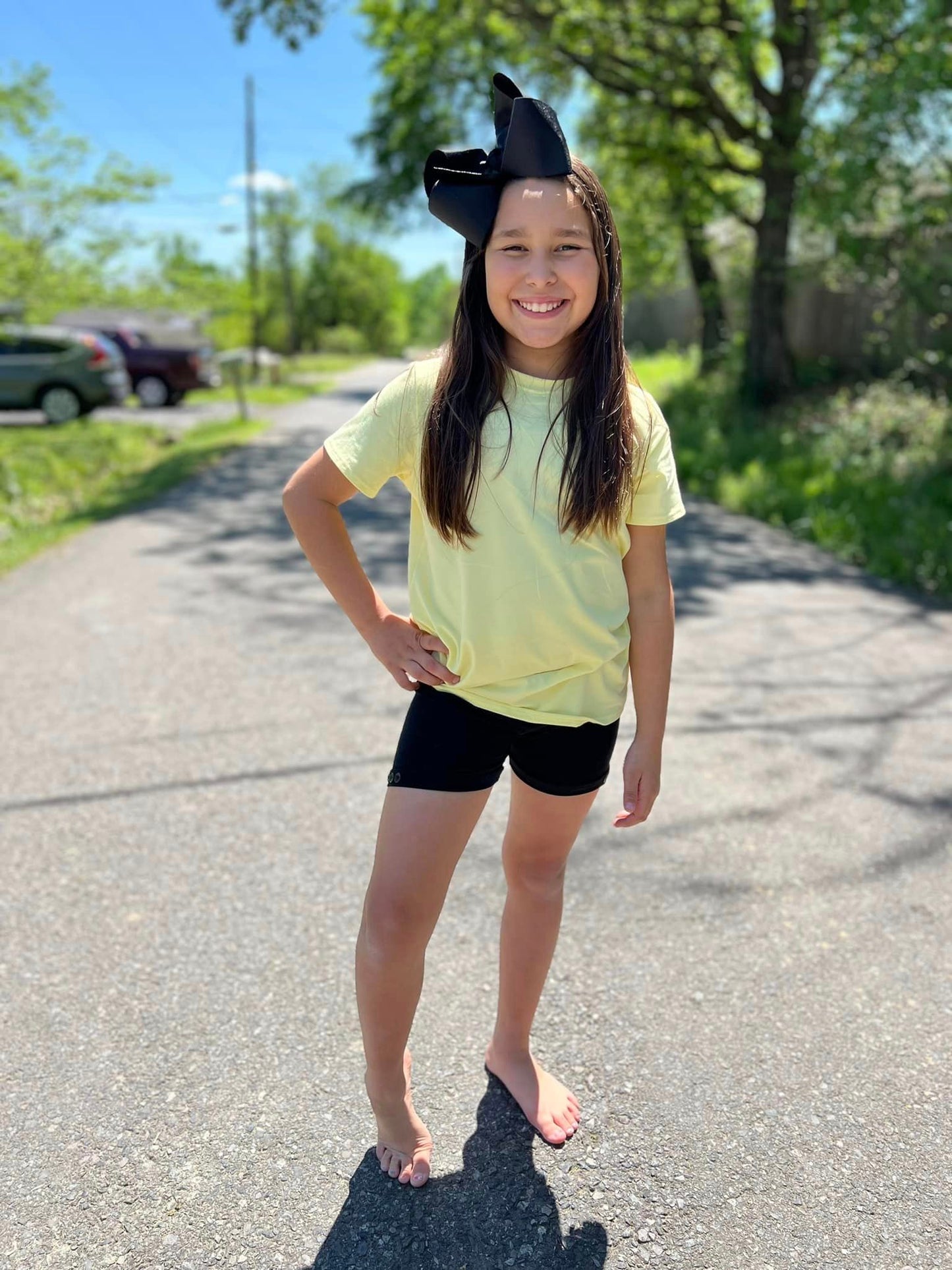 Spring yellow oversized tee