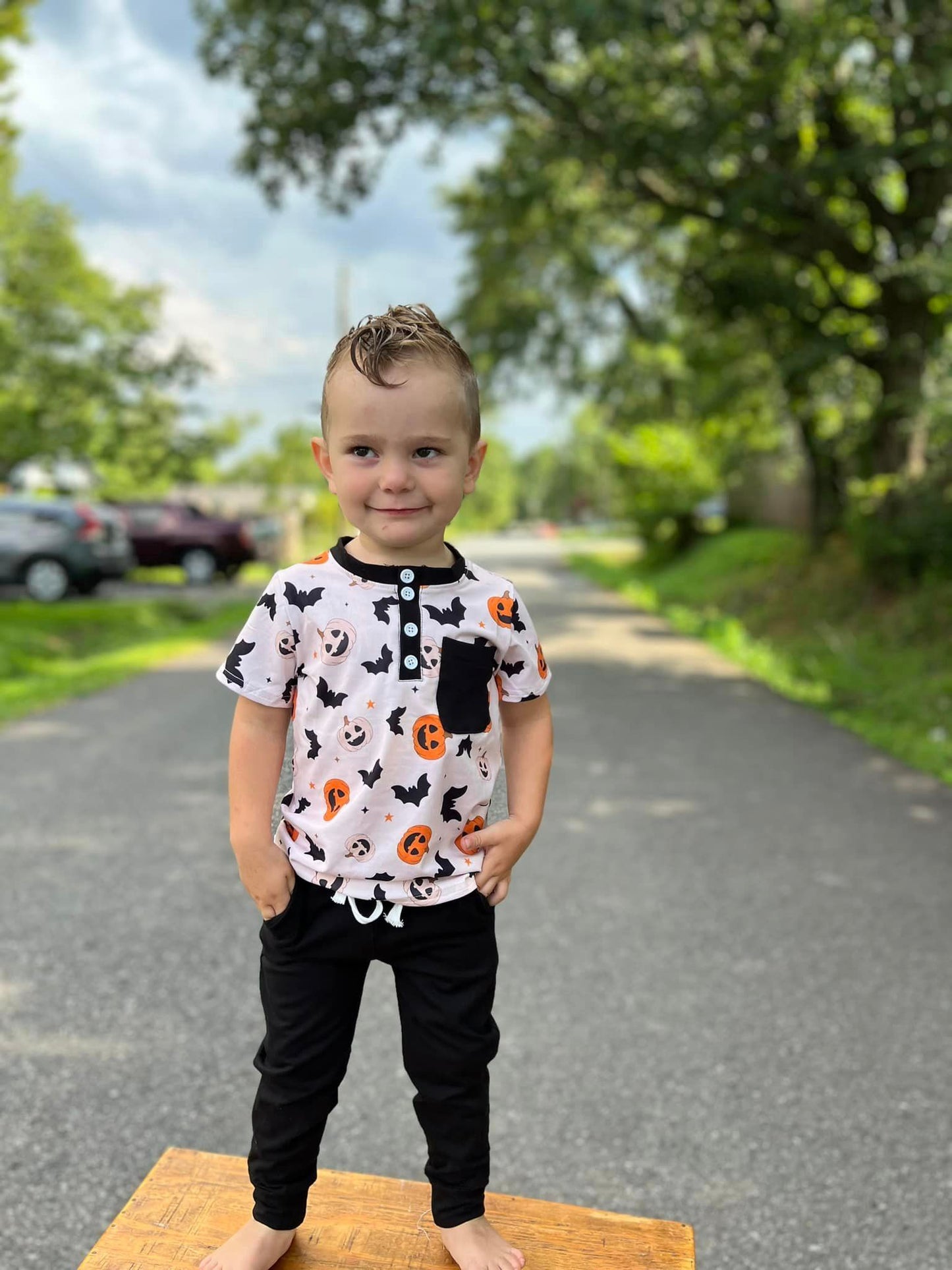 pumpkins and bats button pocket tee