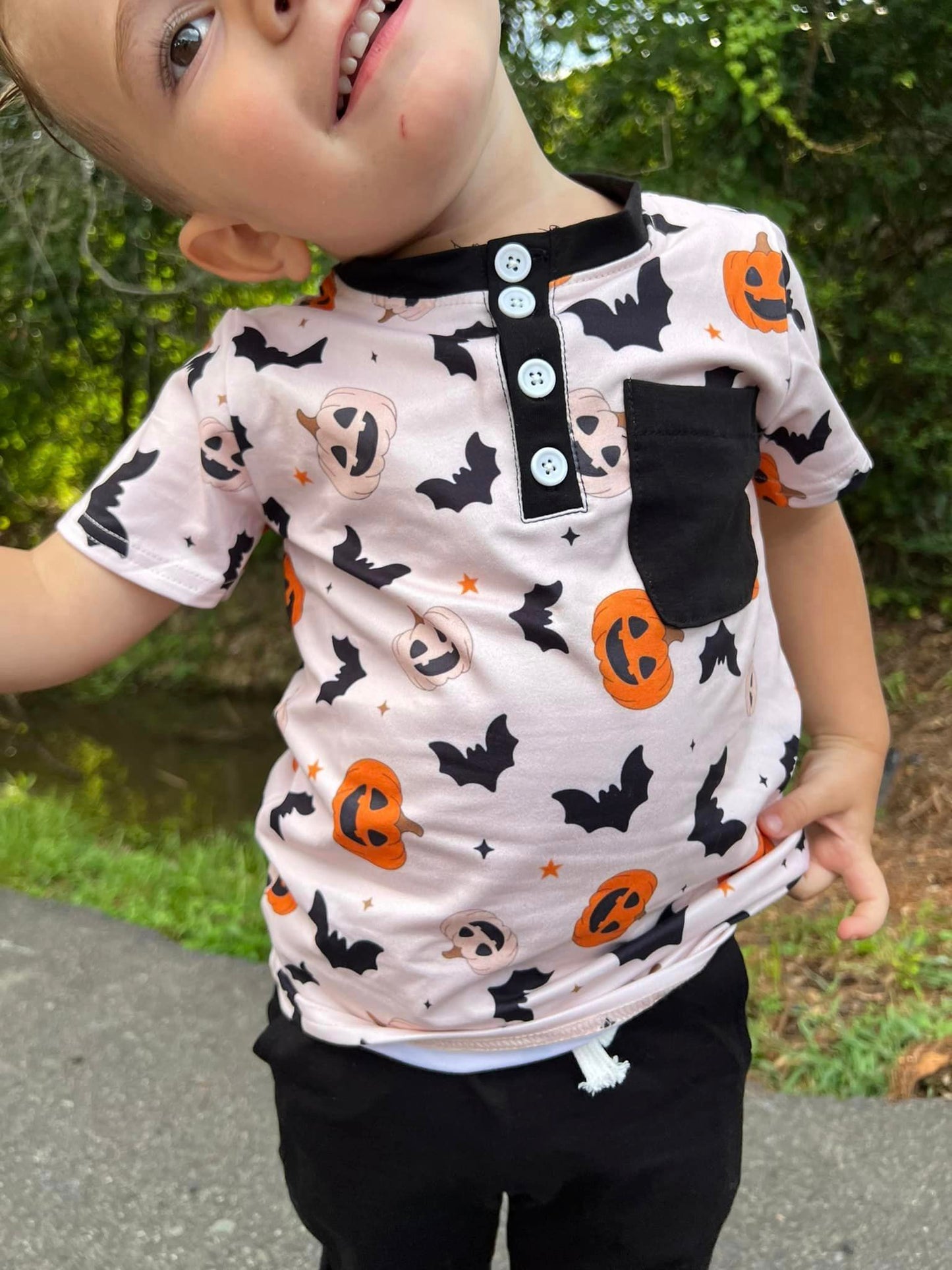 pumpkins and bats button pocket tee