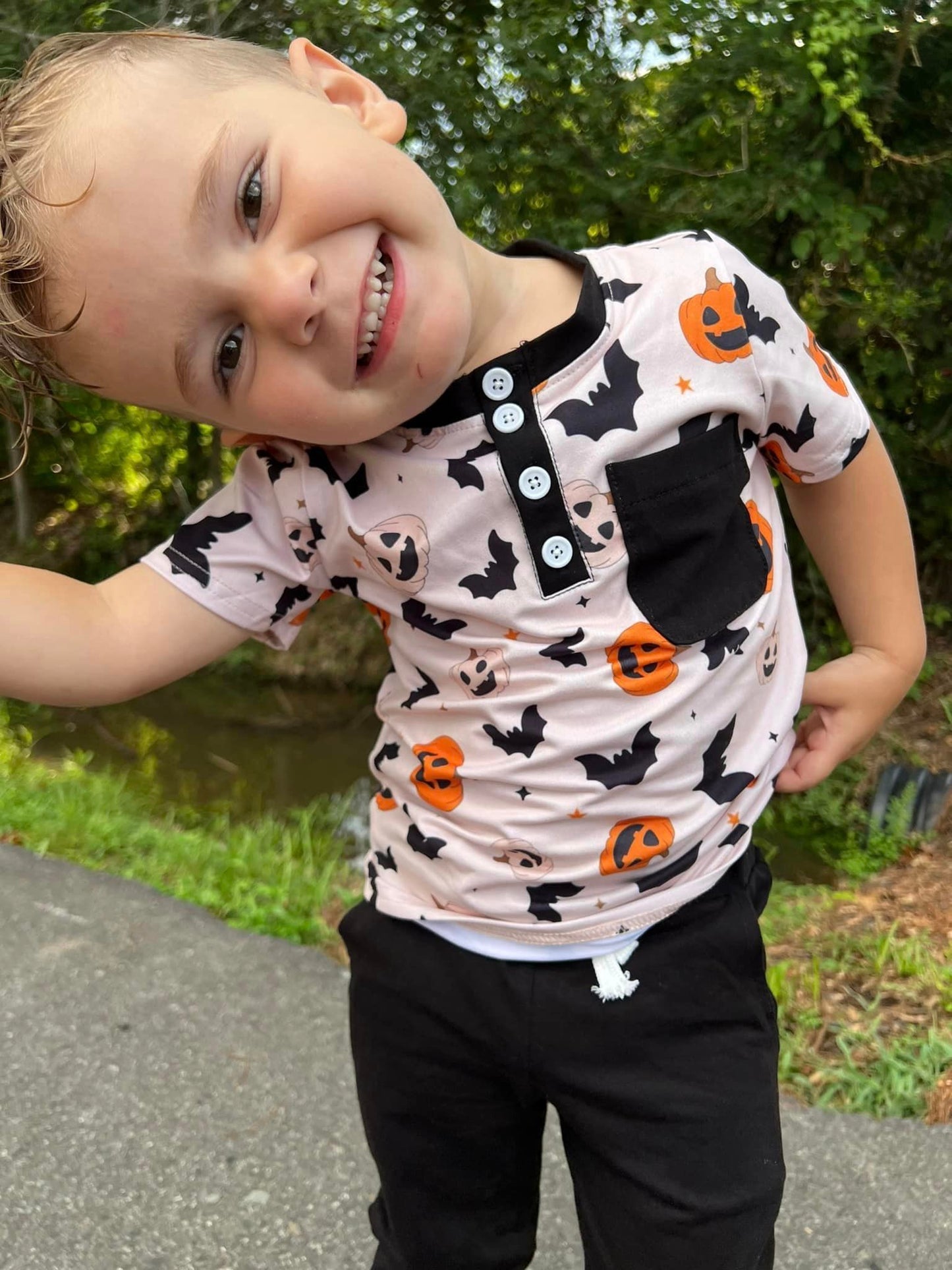 pumpkins and bats button pocket tee