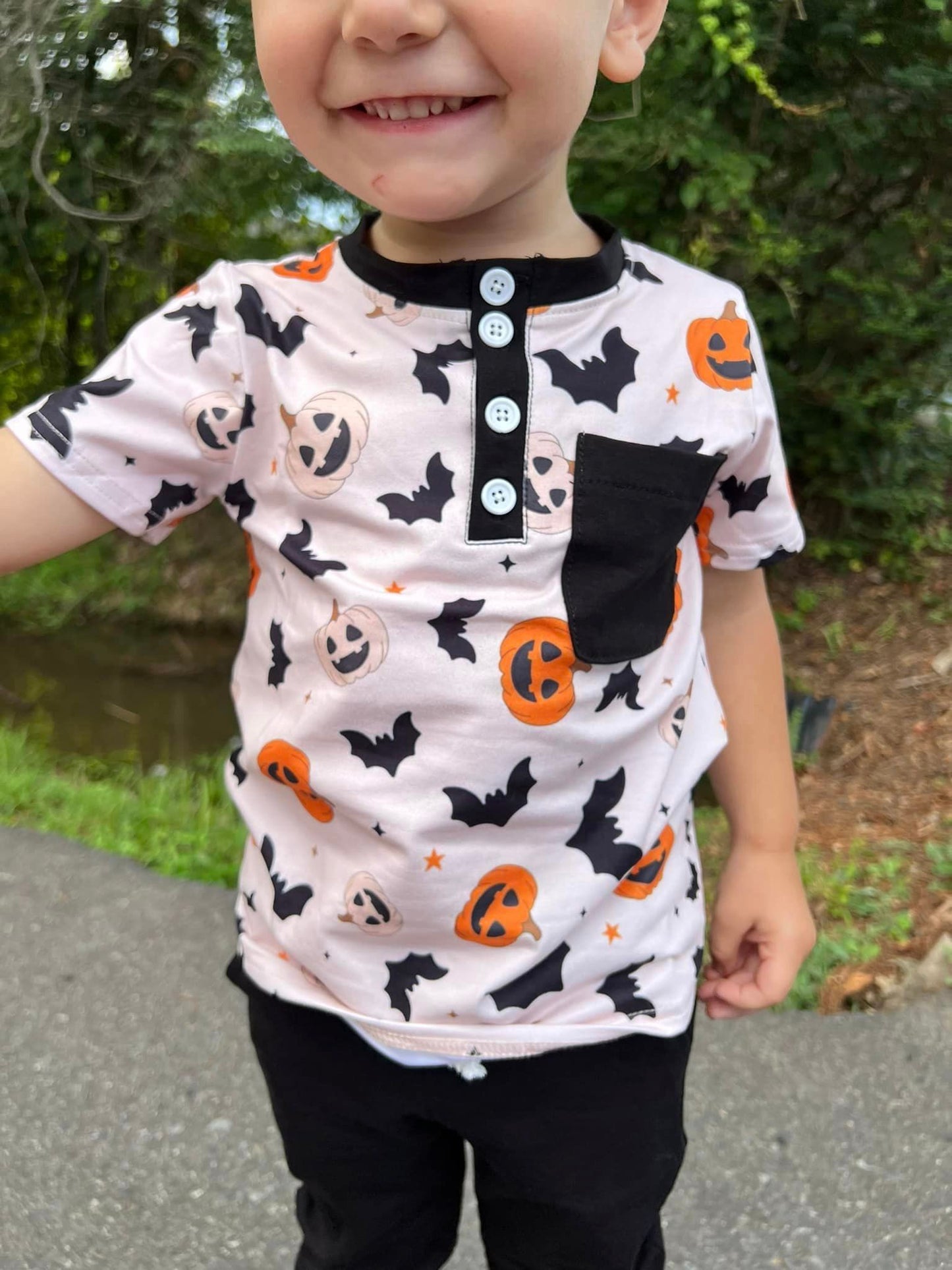 pumpkins and bats button pocket tee