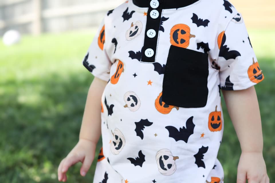 pumpkins and bats button pocket tee