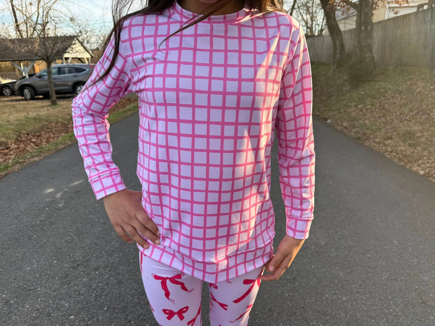 pink/white checkered light sweater