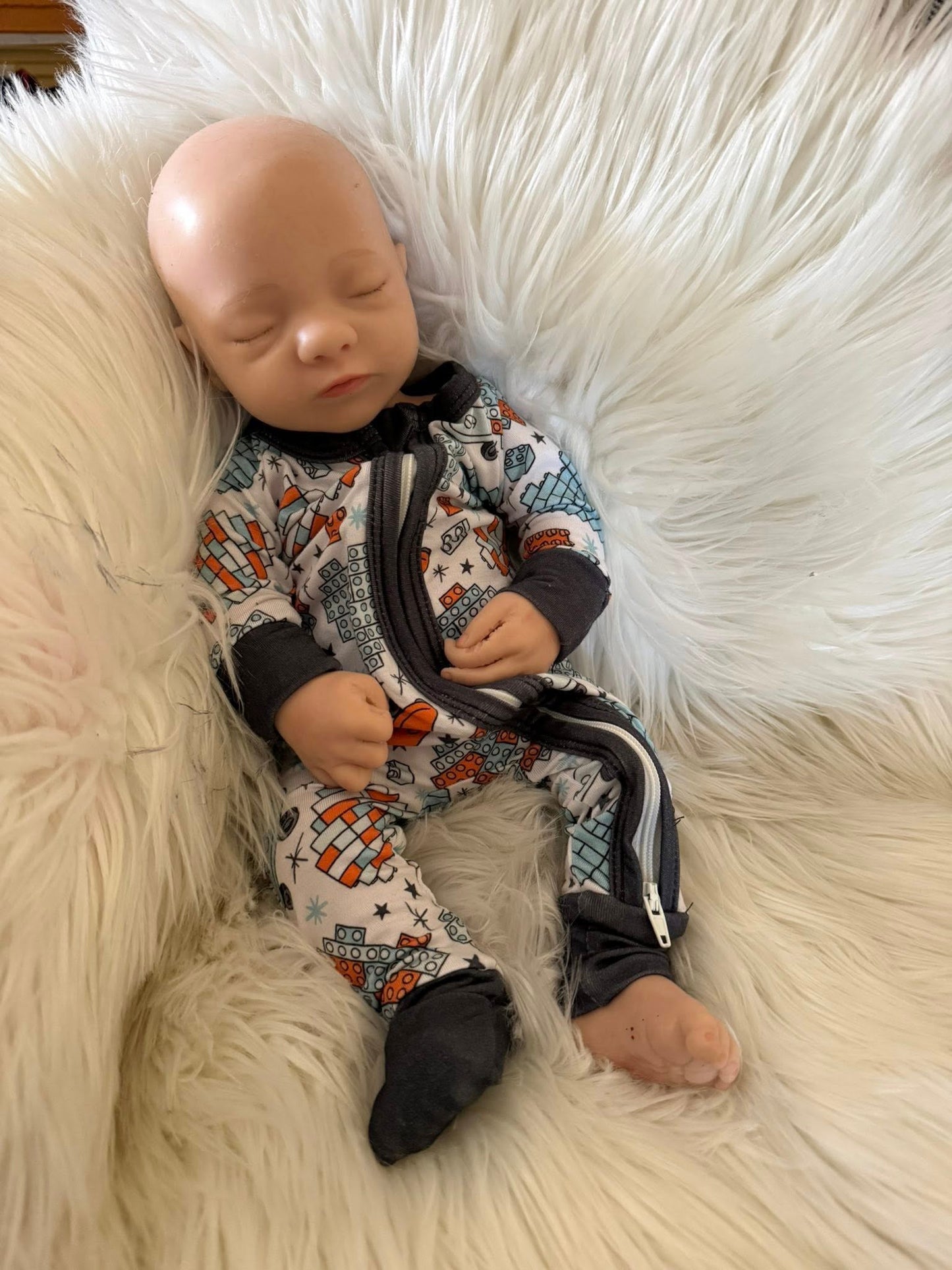 DOLL Lego zippy with grey accents