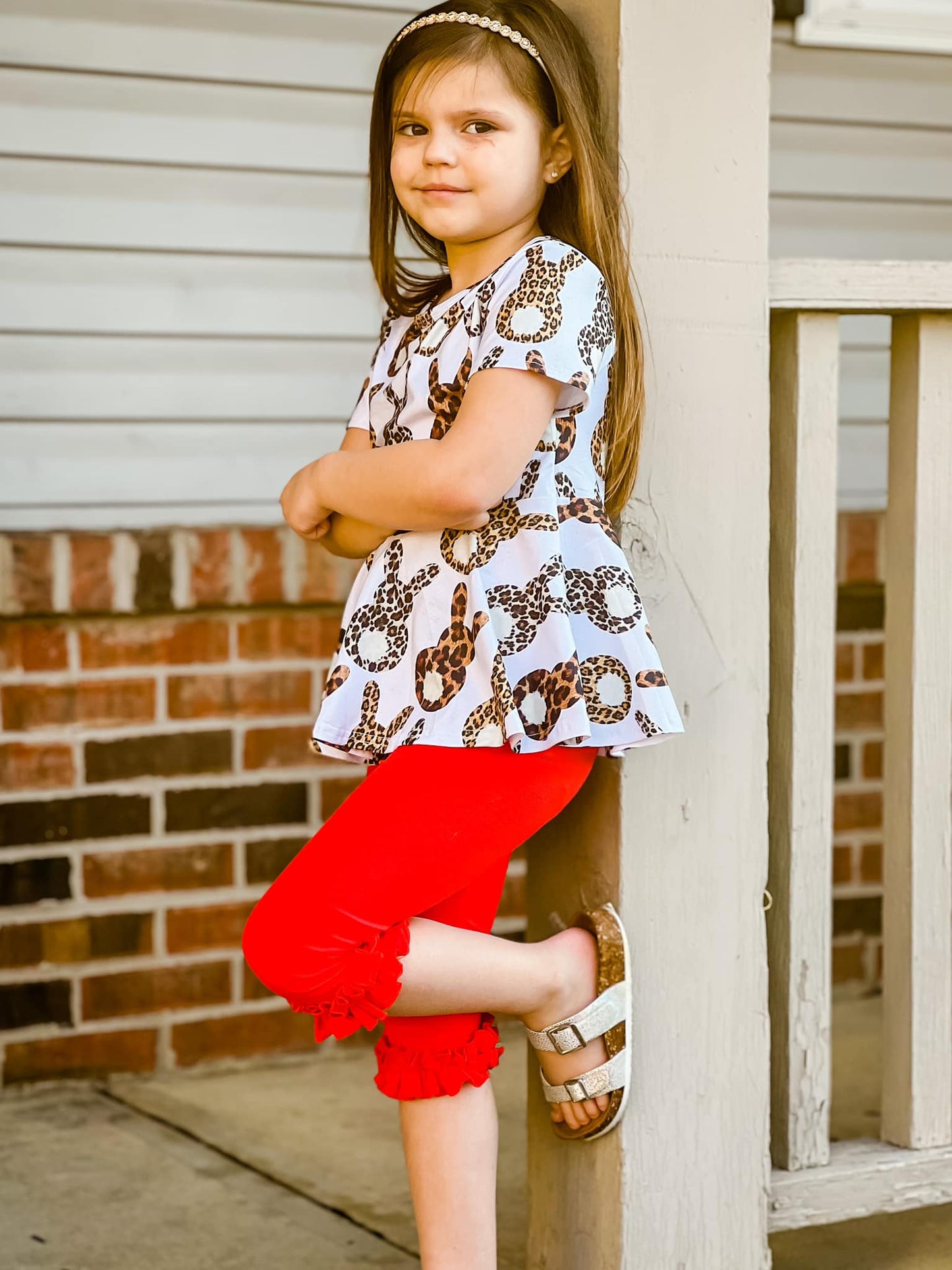 red single ruffle icing capris