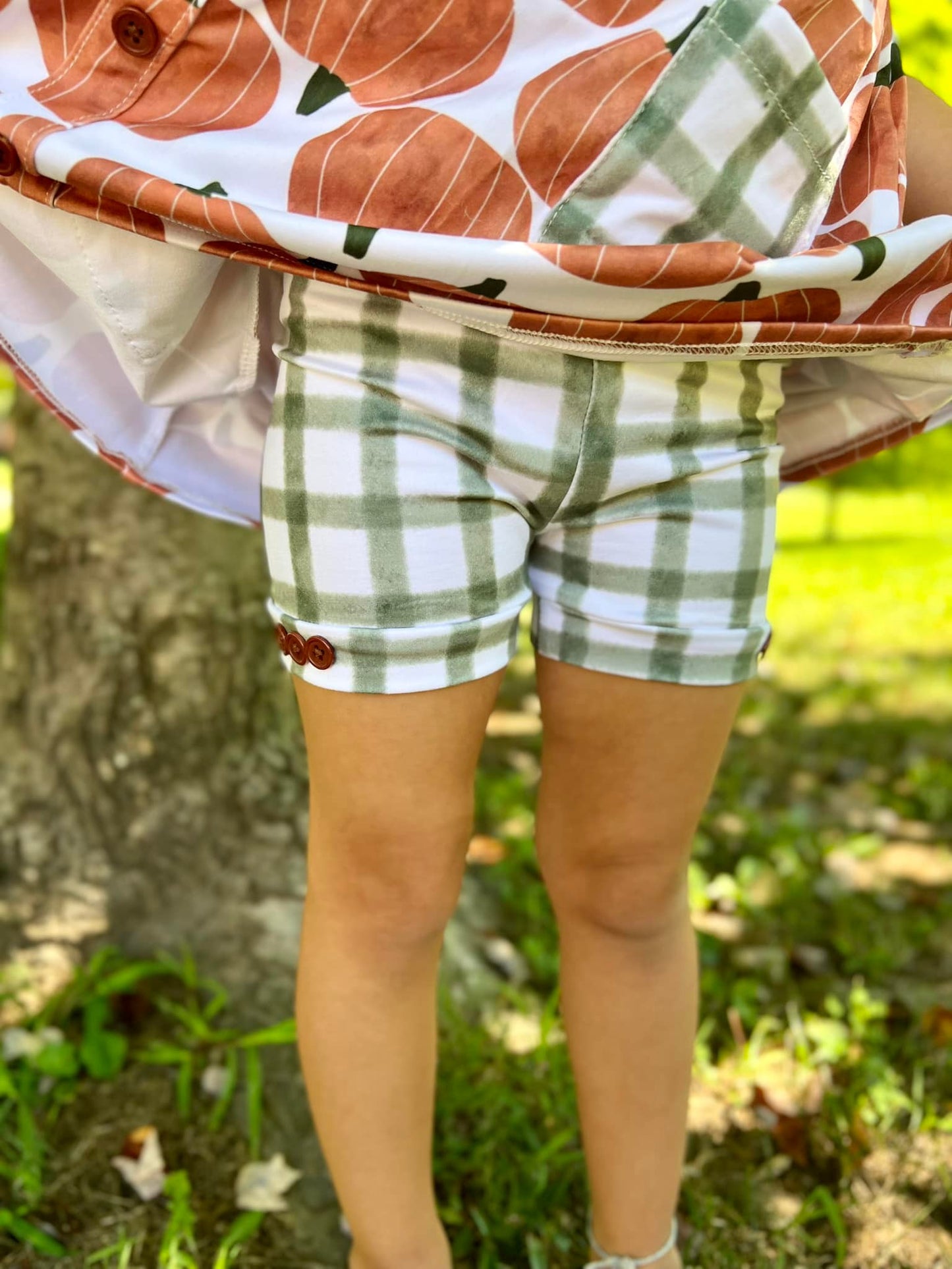 Moss gingham button shorts