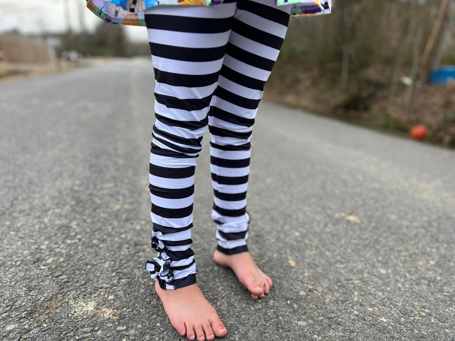 Black and White stripe ruffle button leggings