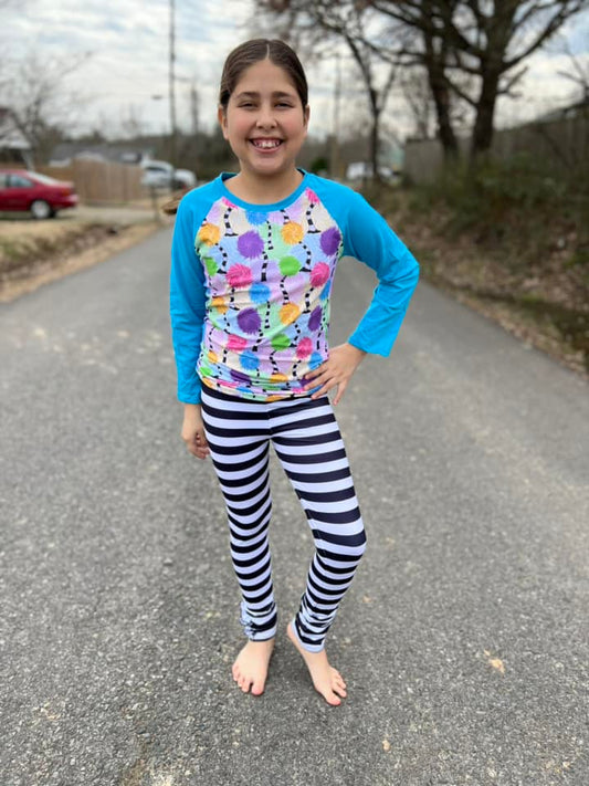 Black and White stripe ruffle button leggings