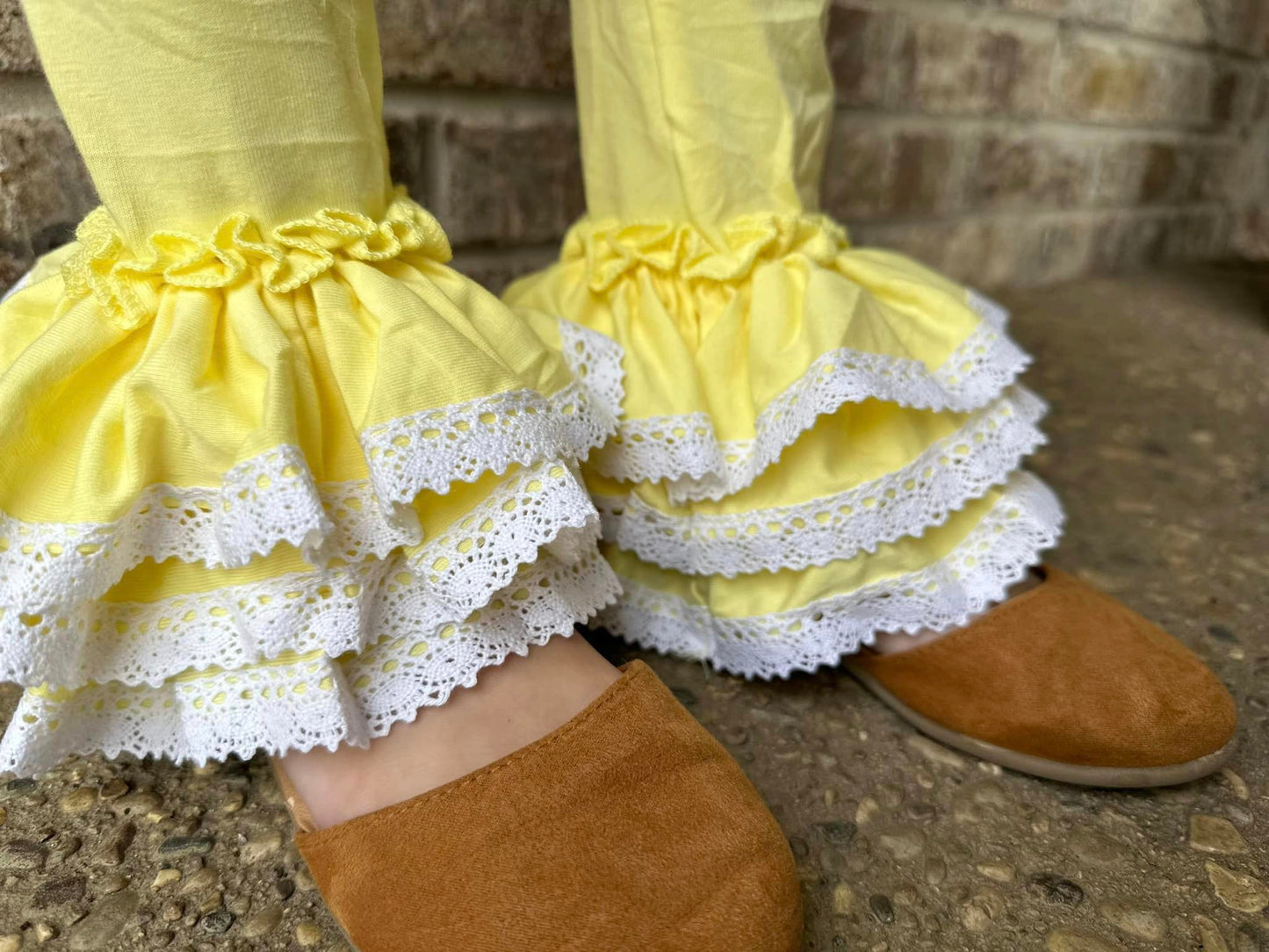 spring yellow triple bells with lace