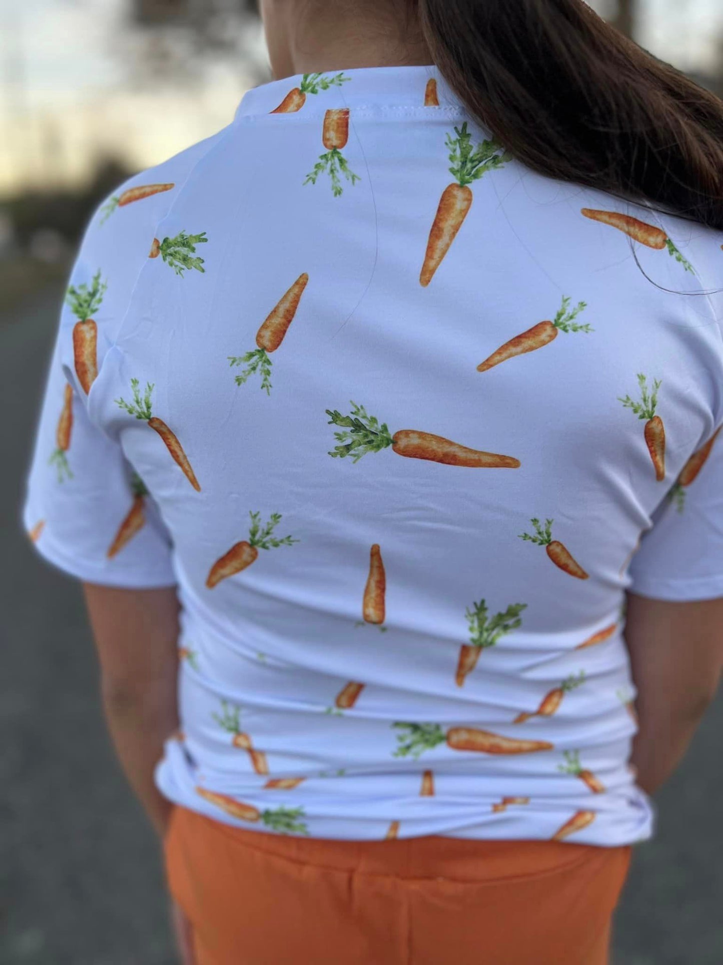 carrot raglan tee